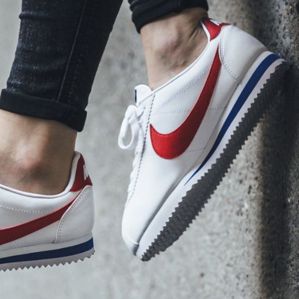 Nike Classic Cortez in White/Varsity Red
